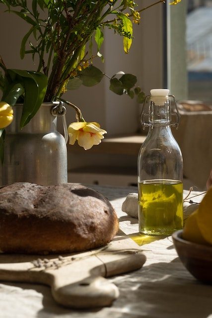 Natives Olivenöl extra als Erstaz für Butter beim Backen Natives Olivenöl extra als Erstaz für Butter beim Backen