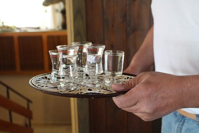 Was ist Ouzo? Unterschied Ouzo und Tsipouro?
